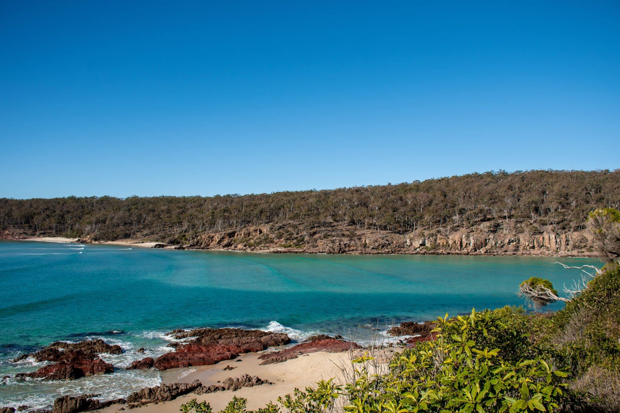 Scenic,View,Of,A,Beautiful,Ocean,Beach,On,A,Sunny